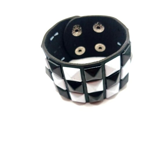 Skater Black + White 3 Row Studded Vegan Leather Bracelet New - Picture 2 of 9